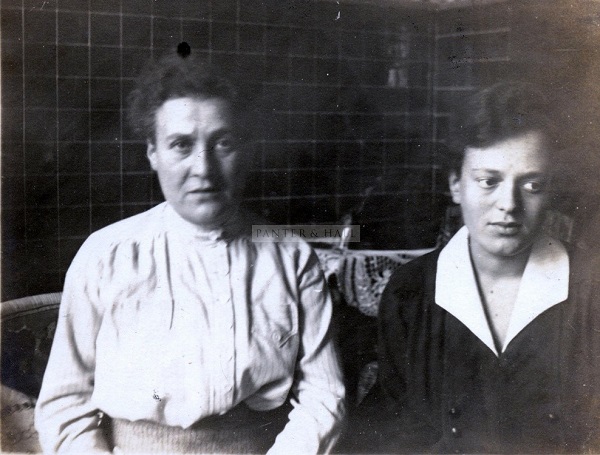 Grete and her mother